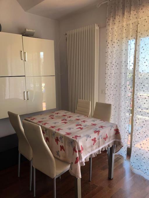 Al 37 Vista Mare E Colline Apartment Finale Ligure Luaran gambar