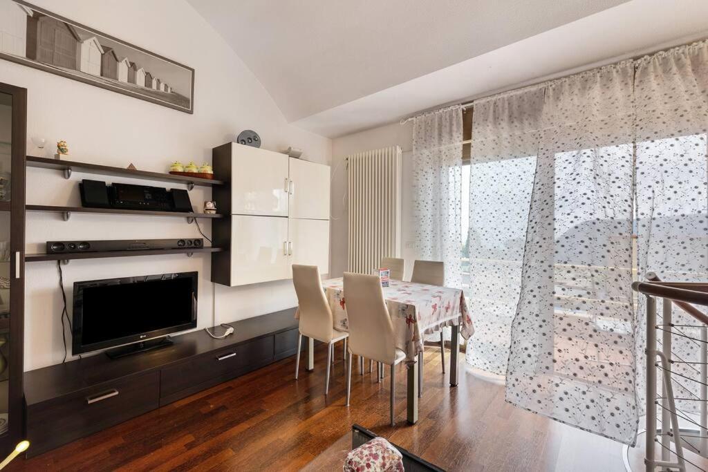 Al 37 Vista Mare E Colline Apartment Finale Ligure Luaran gambar