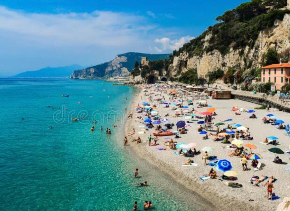 Al 37 Vista Mare E Colline Apartment Finale Ligure Luaran gambar